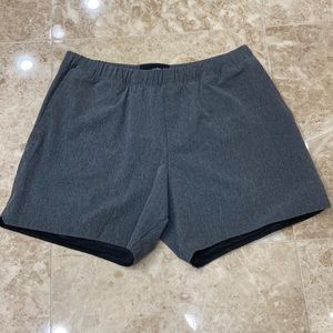 Men’s Abercrombie & Fitch 14” Hybrid Shorts. Dark Grey. Size Medium